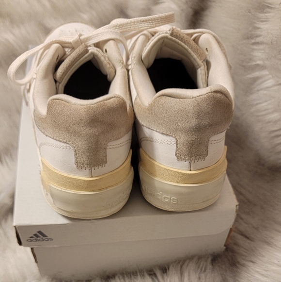 ADIDAS Postmove Basketball Runners - Picture 5 of 15